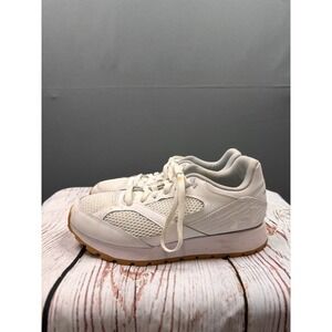 Under Armour Womens White Gum Sole Mesh Sneakers 3028388-100 Size 8.5